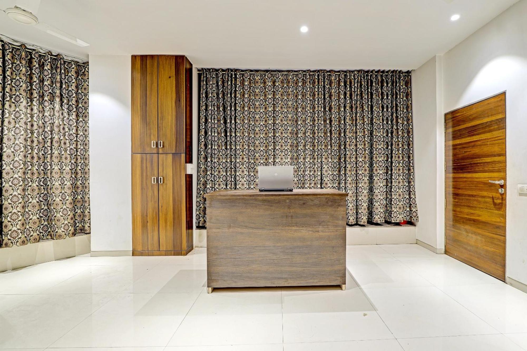 Hotel O Rishta And Jahan Banquet And Rooms Bhatha Exterior photo