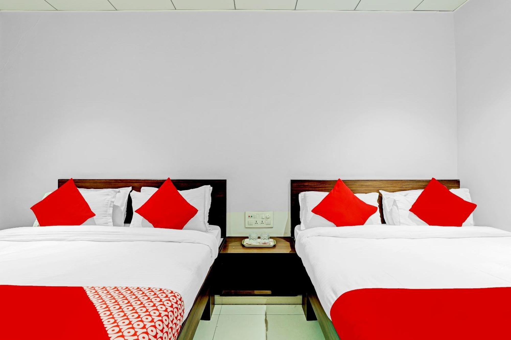 Hotel O Rishta And Jahan Banquet And Rooms Bhatha Exterior photo