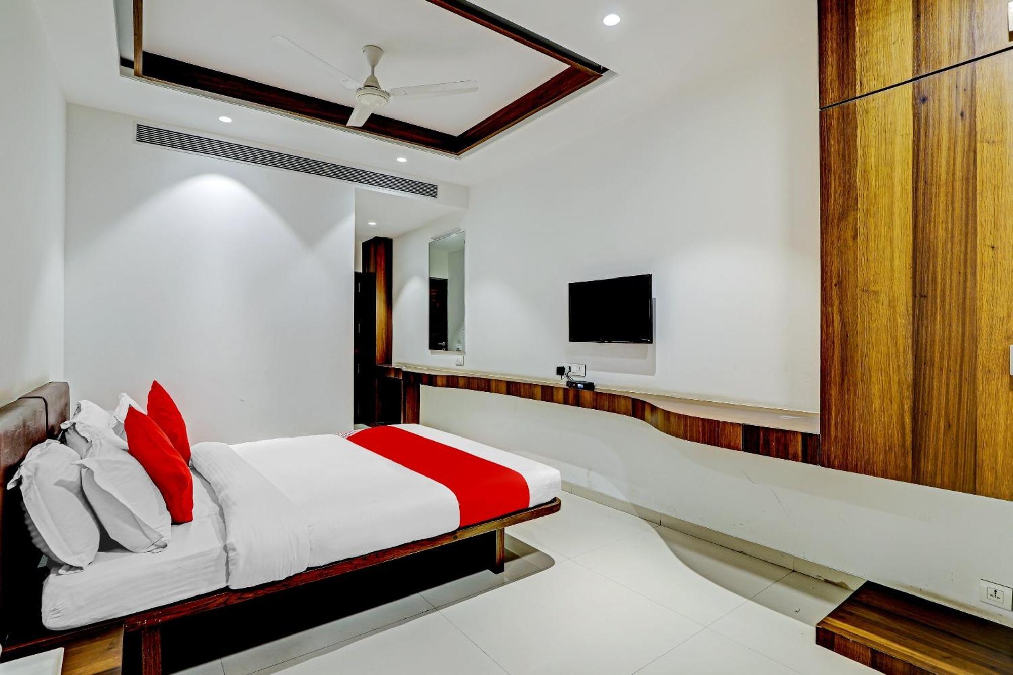 Hotel O Rishta And Jahan Banquet And Rooms Bhatha Exterior photo