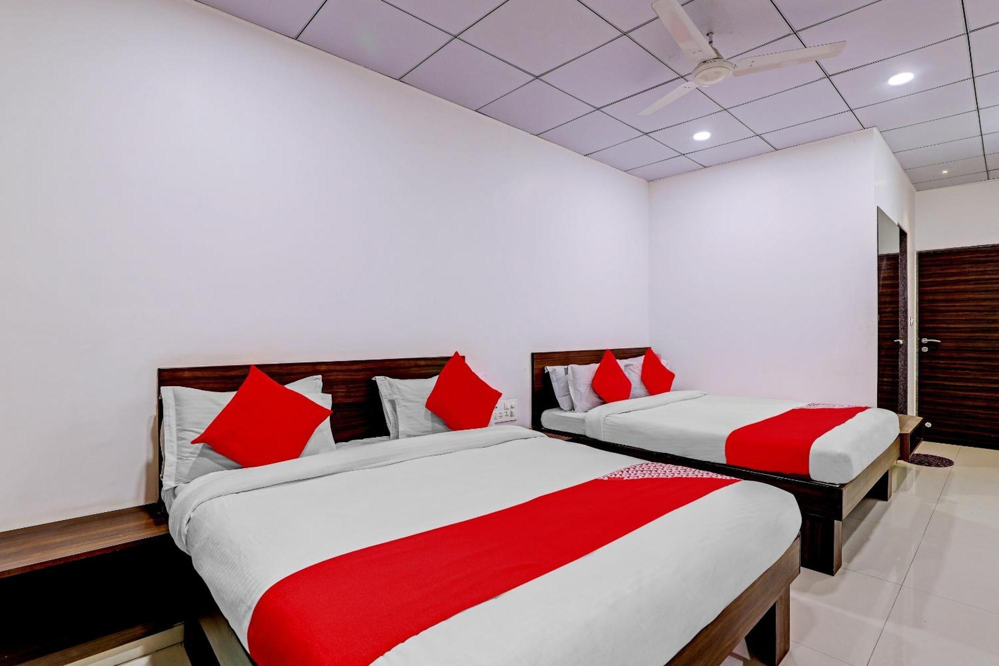 Hotel O Rishta And Jahan Banquet And Rooms Bhatha Exterior photo