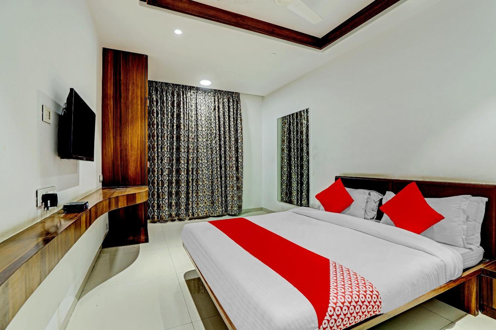 Hotel O Rishta And Jahan Banquet And Rooms Bhatha Exterior photo